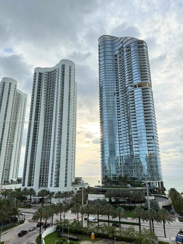 100 Bayview Dr # 912, Sunny Isles Beach FL 33160 — 15