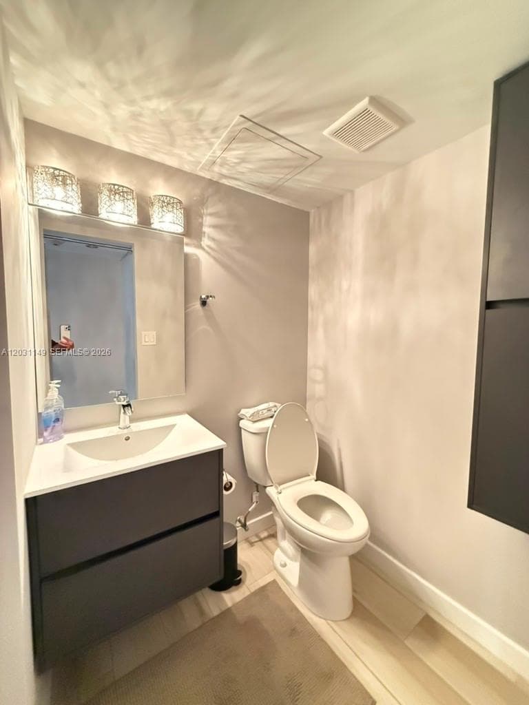 100 Bayview Dr # 912, Sunny Isles Beach FL 33160 — 11