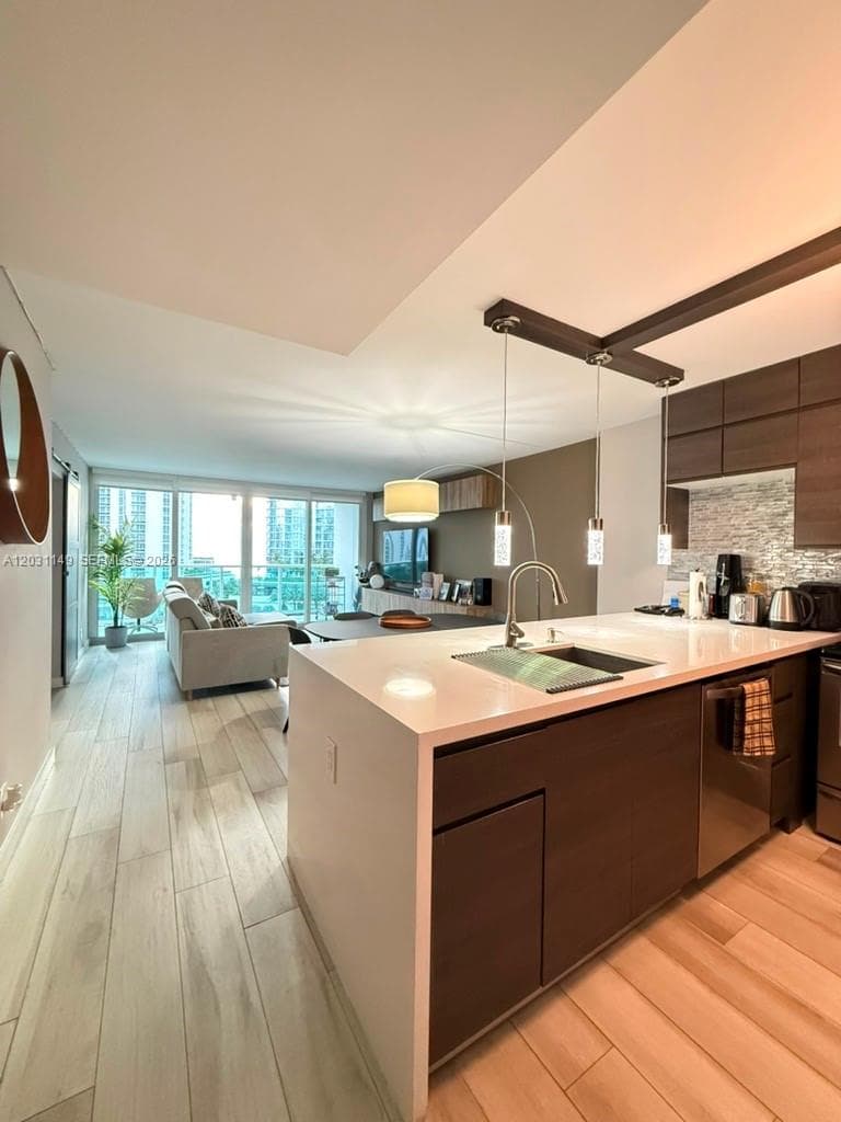 100 Bayview Dr # 912, Sunny Isles Beach FL 33160 — 8