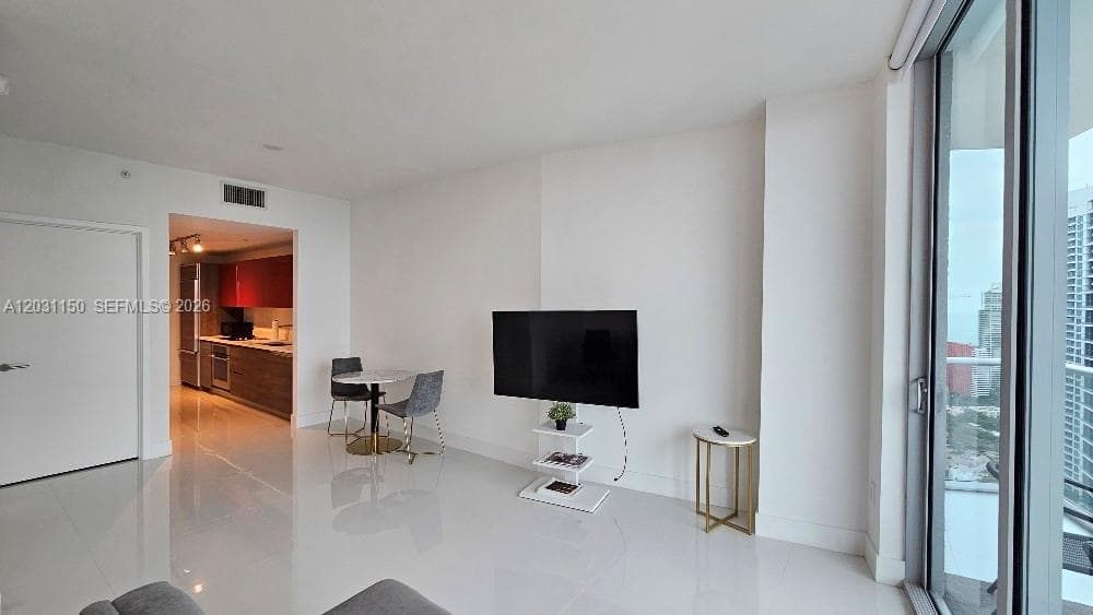 1100 S Miami Ave # 4105, Miami FL 33130 — 22