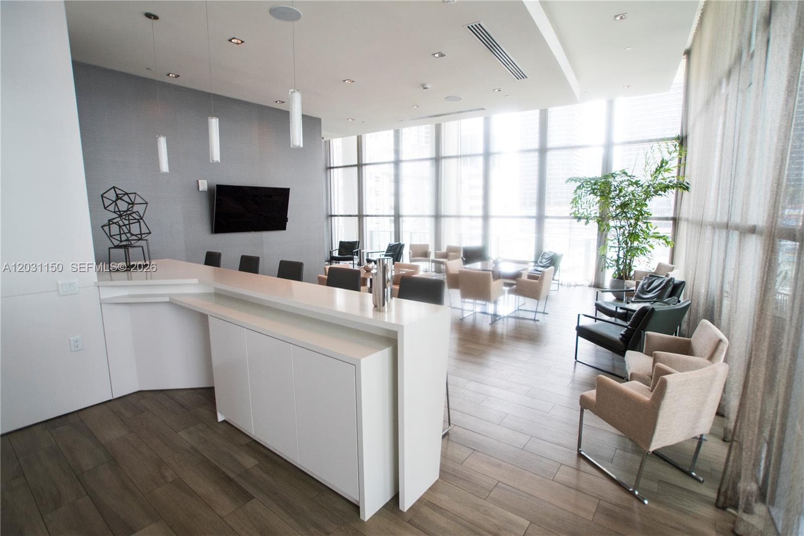 1100 S Miami Ave # 4105, Miami FL 33130 — 32