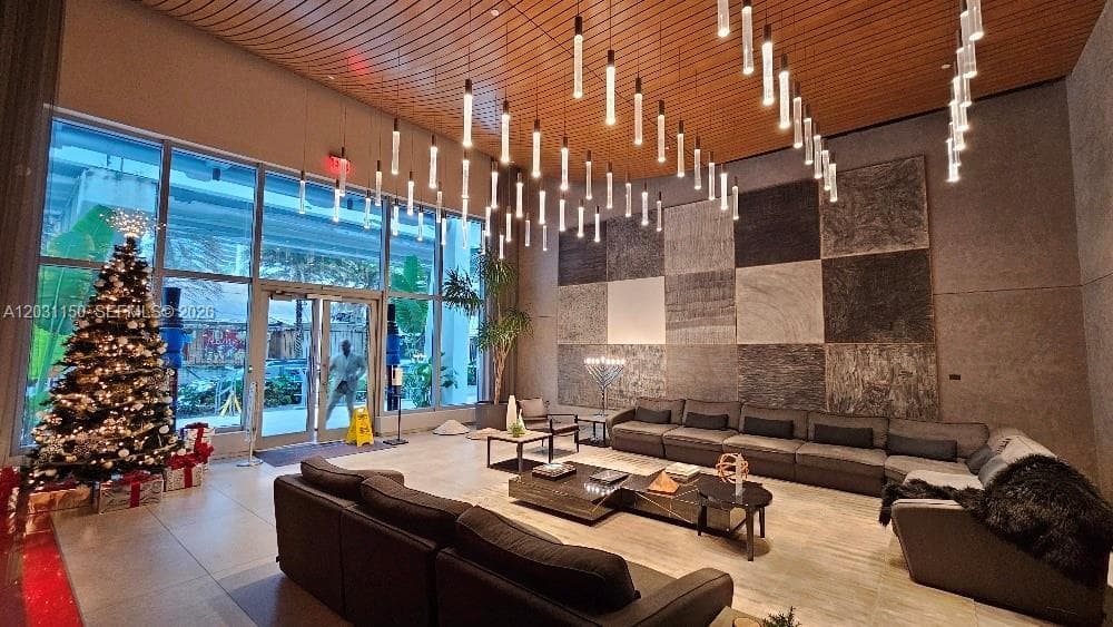 1100 S Miami Ave # 4105, Miami FL 33130 — 24