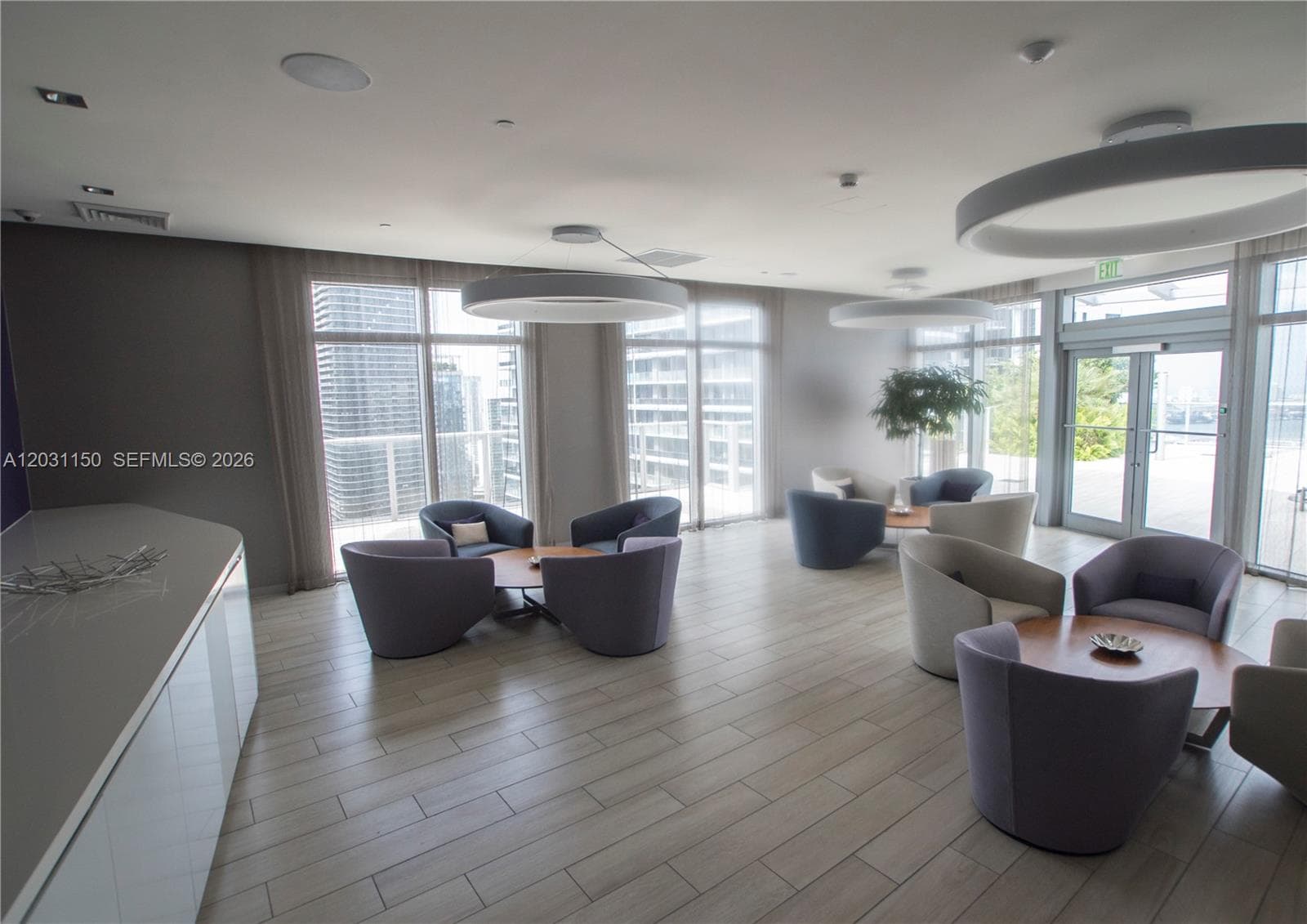 1100 S Miami Ave # 4105, Miami FL 33130 — 33
