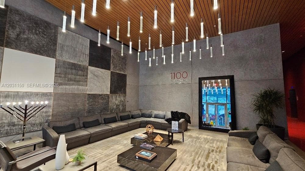 1100 S Miami Ave # 4105, Miami FL 33130 — 25