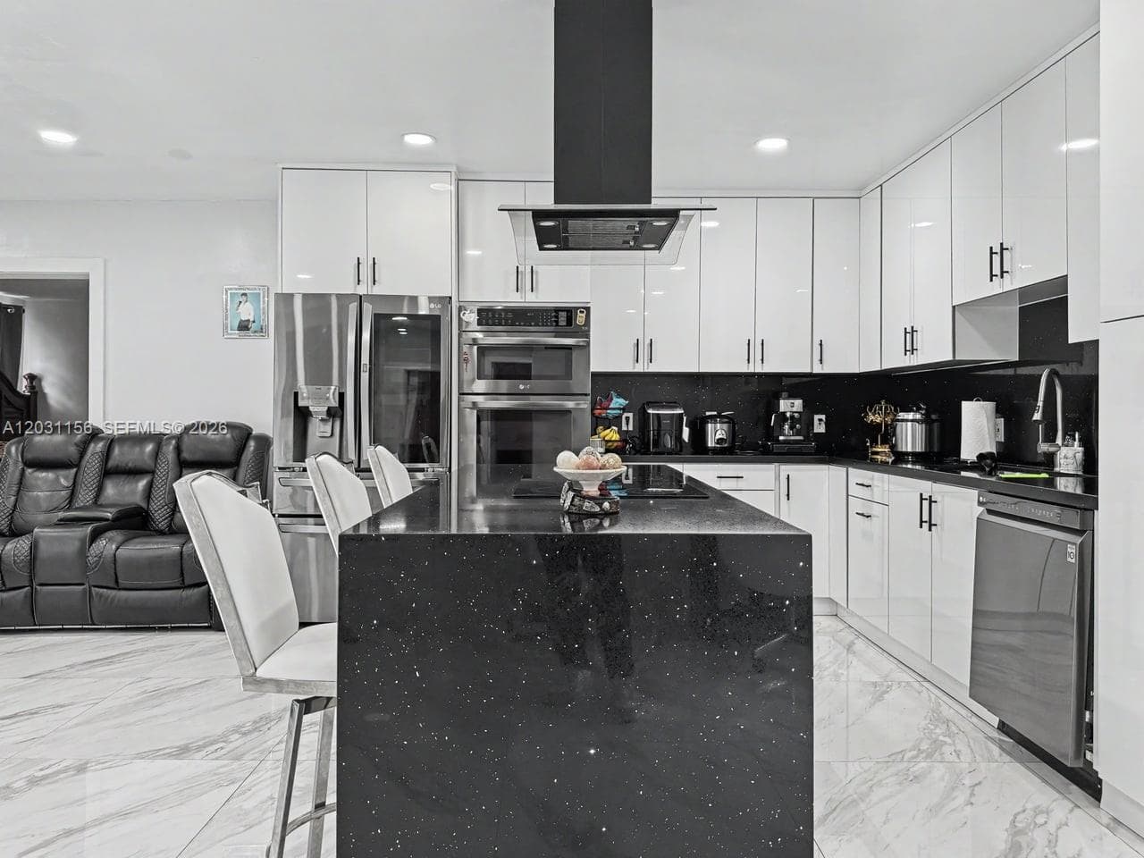 4265 W 8th Ave, Hialeah FL 33012 — 7