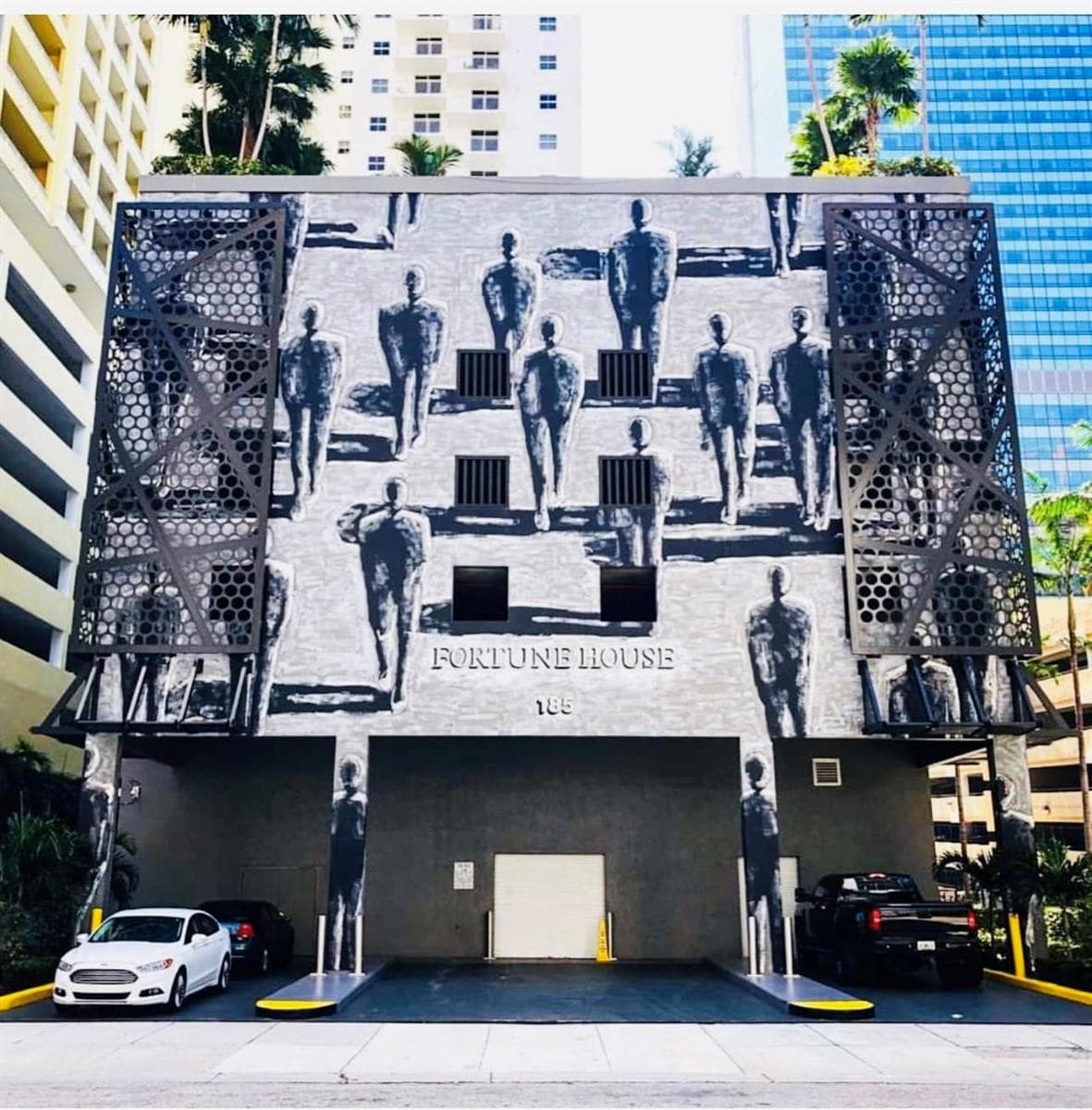 185 SE 14th Terrace SE # 711, Miami FL 33131 — 16