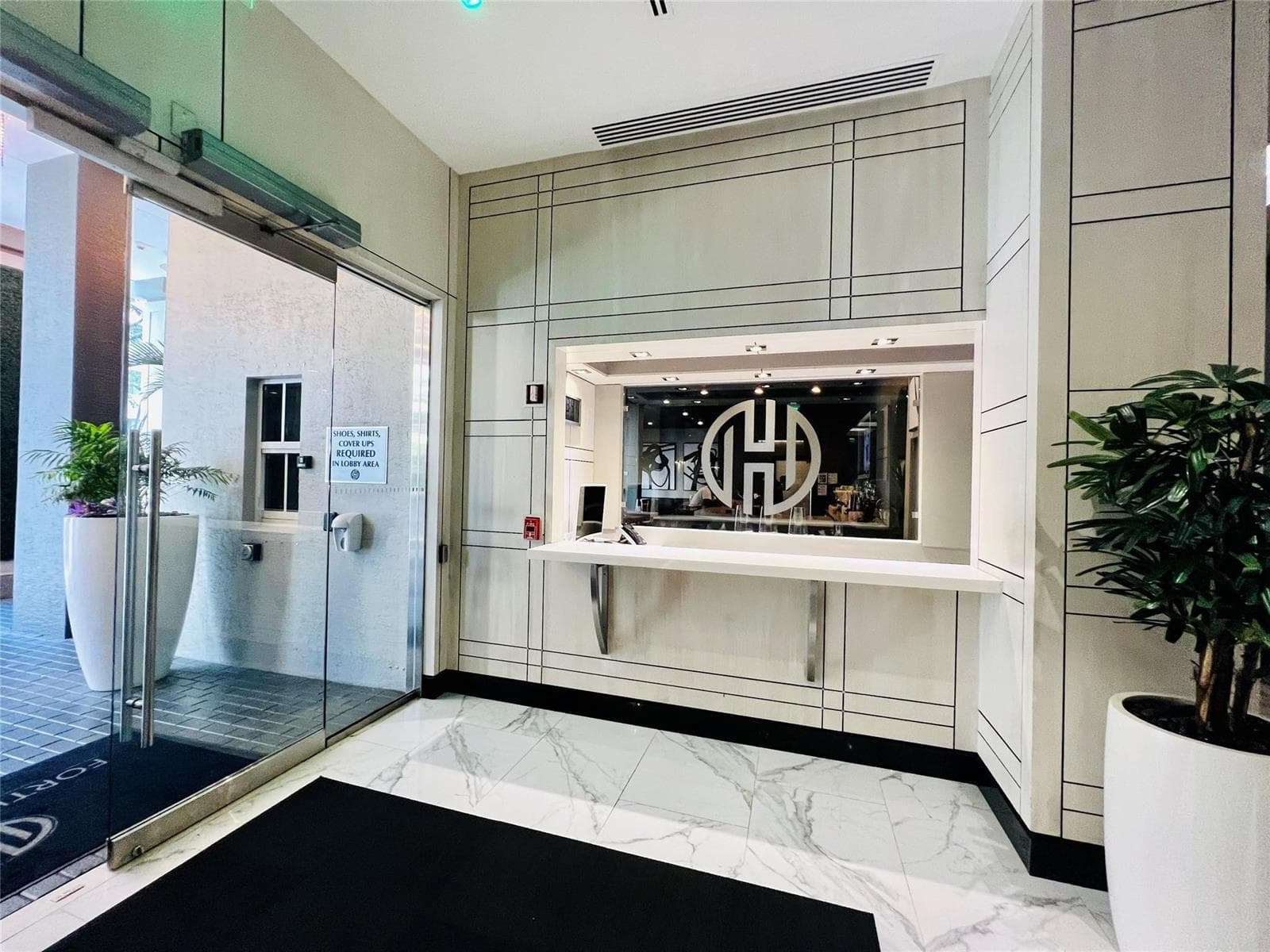 185 SE 14th Terrace SE # 711, Miami FL 33131 — 11