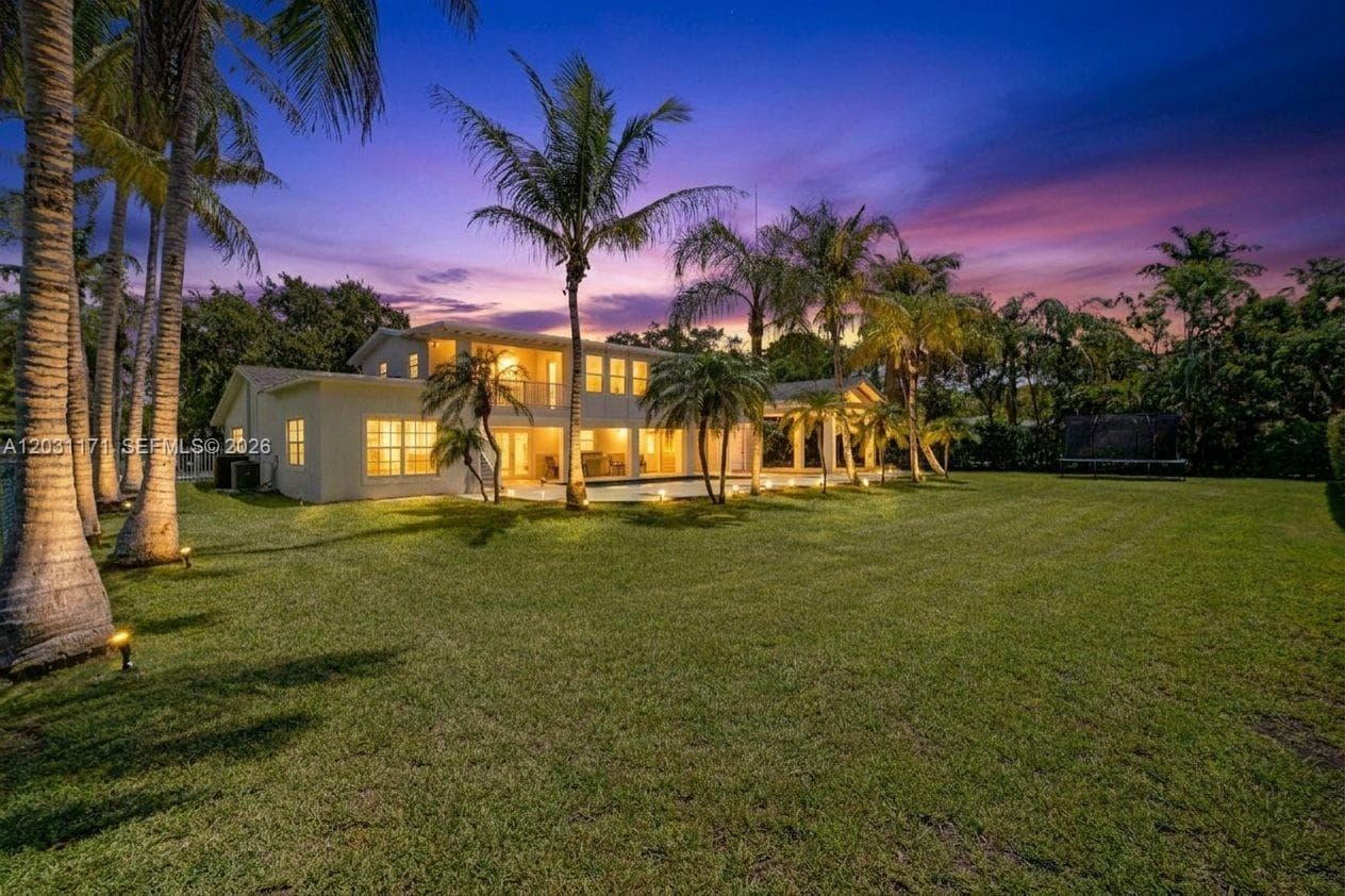 8320 SW 161st St, Palmetto Bay FL 33157 — 9