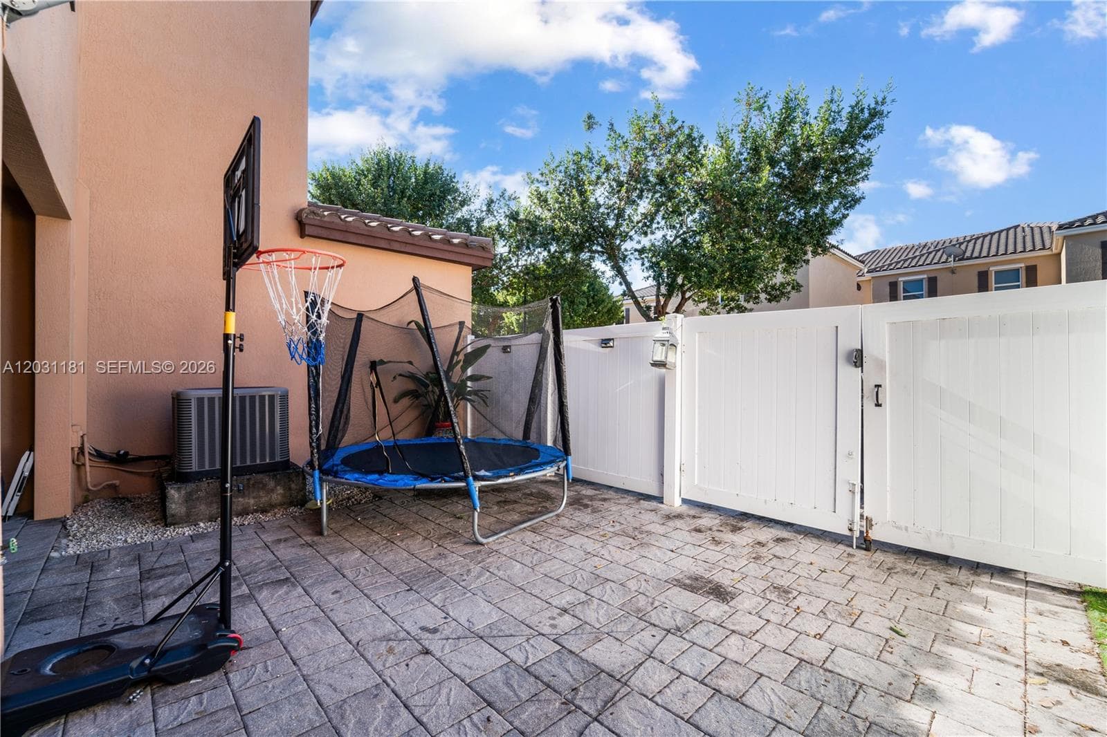 9360 SW 171st Ct, Miami FL 33196 — 19
