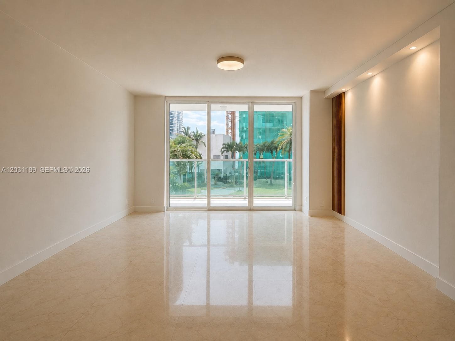 31 SE 5th St # 1404, Miami FL 33131 — 1