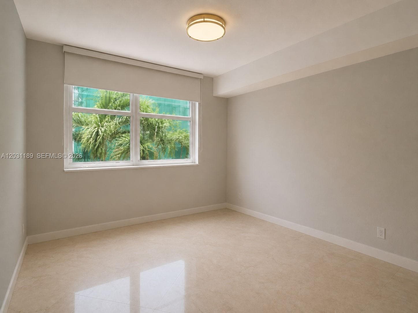 31 SE 5th St # 1404, Miami FL 33131 — 5