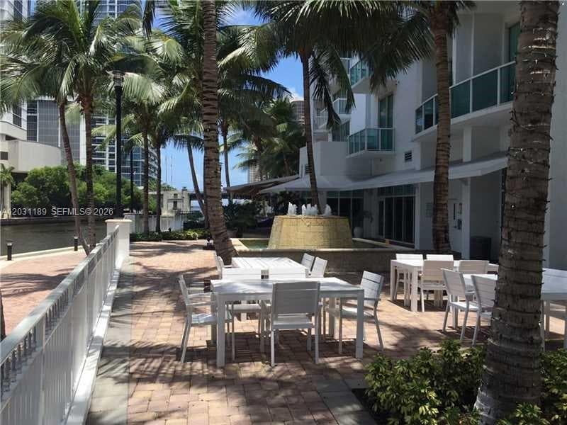 31 SE 5th St # 1404, Miami FL 33131 — 9