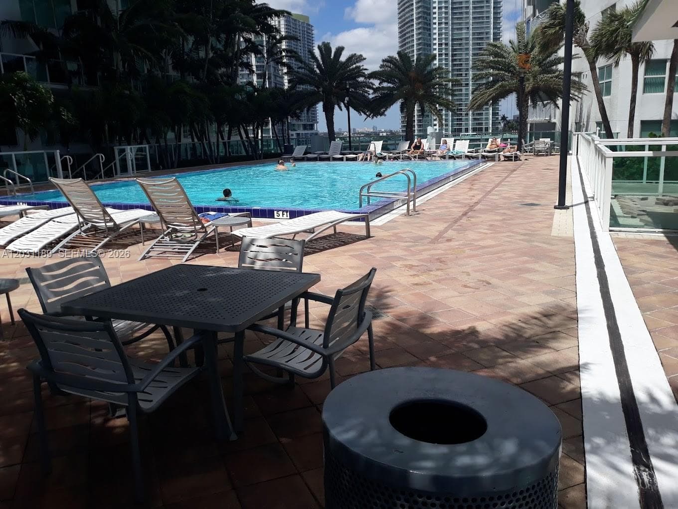 31 SE 5th St # 1404, Miami FL 33131 — 10