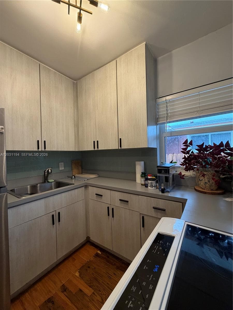1155 NE 111th St, Miami FL 33161 — 8