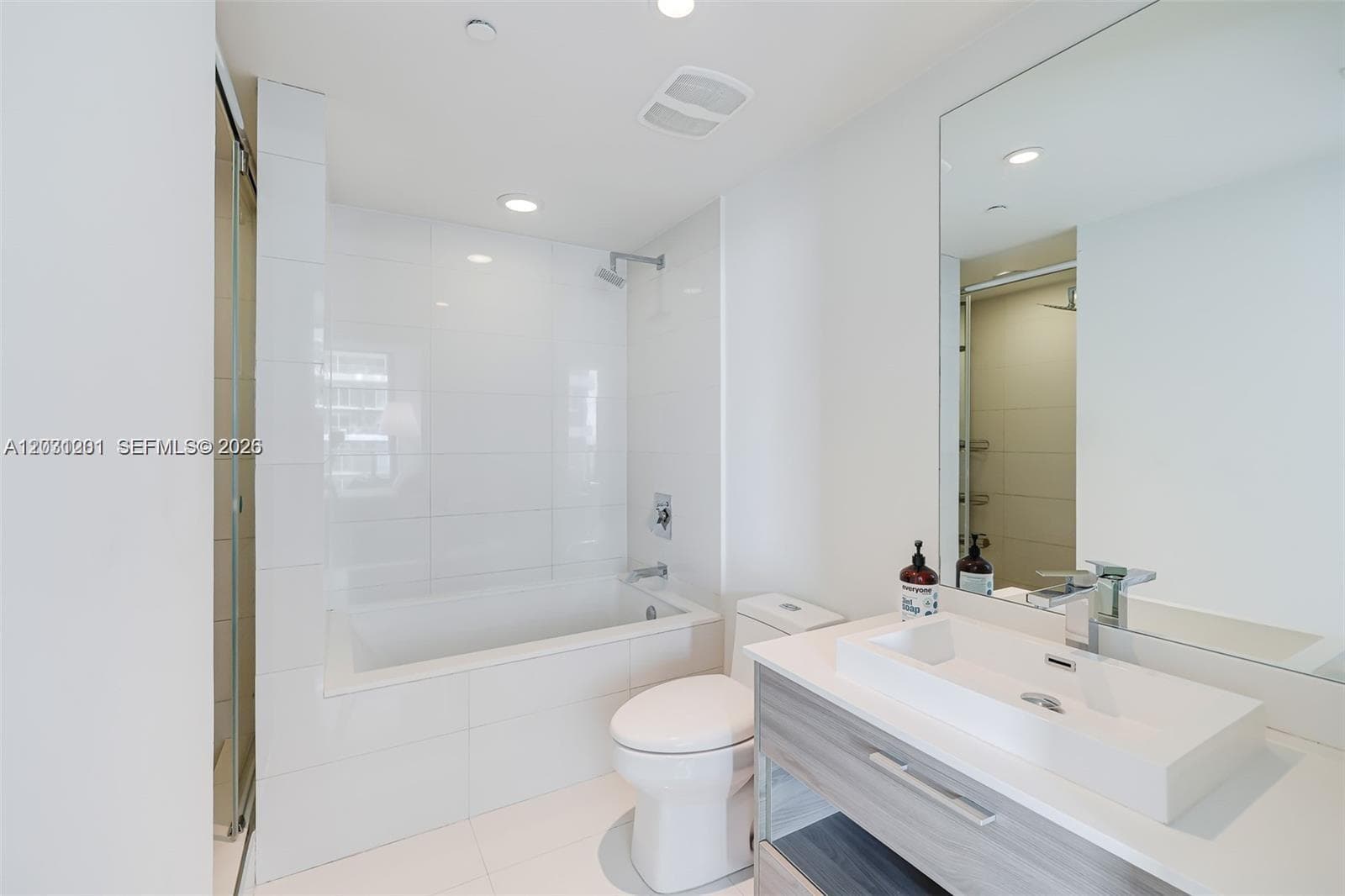 1300 S Miami Ave # 3709, Miami FL 33130 — 11