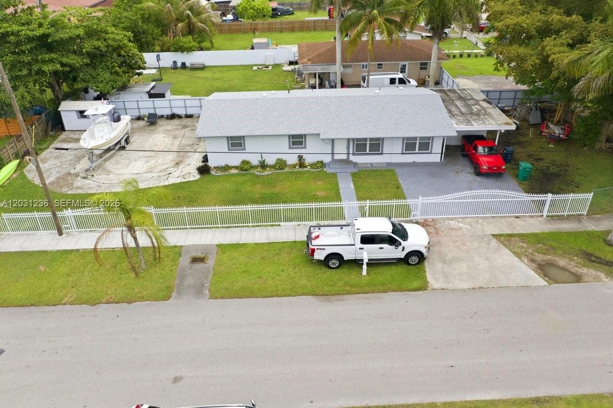 300 SW 8th Ave, Florida City FL 33034 — 2