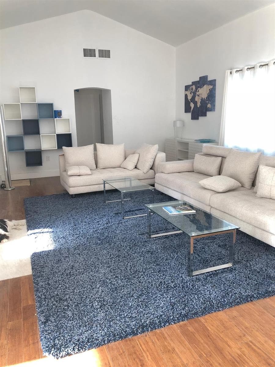 9007 NE 10th Avenue NE, Miami FL 33138 — 10