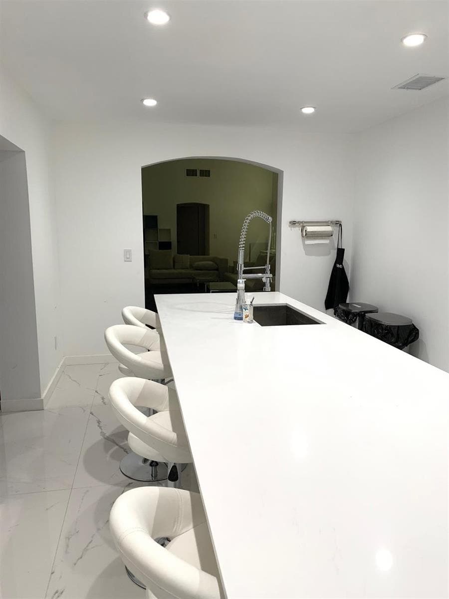 9007 NE 10th Avenue NE, Miami FL 33138 — 15