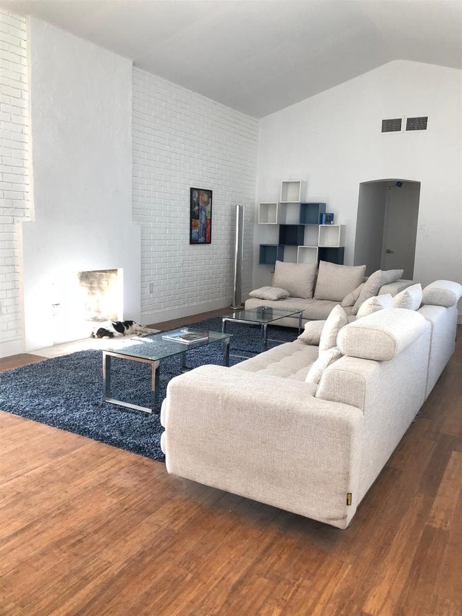 9007 NE 10th Avenue NE, Miami FL 33138 — 11