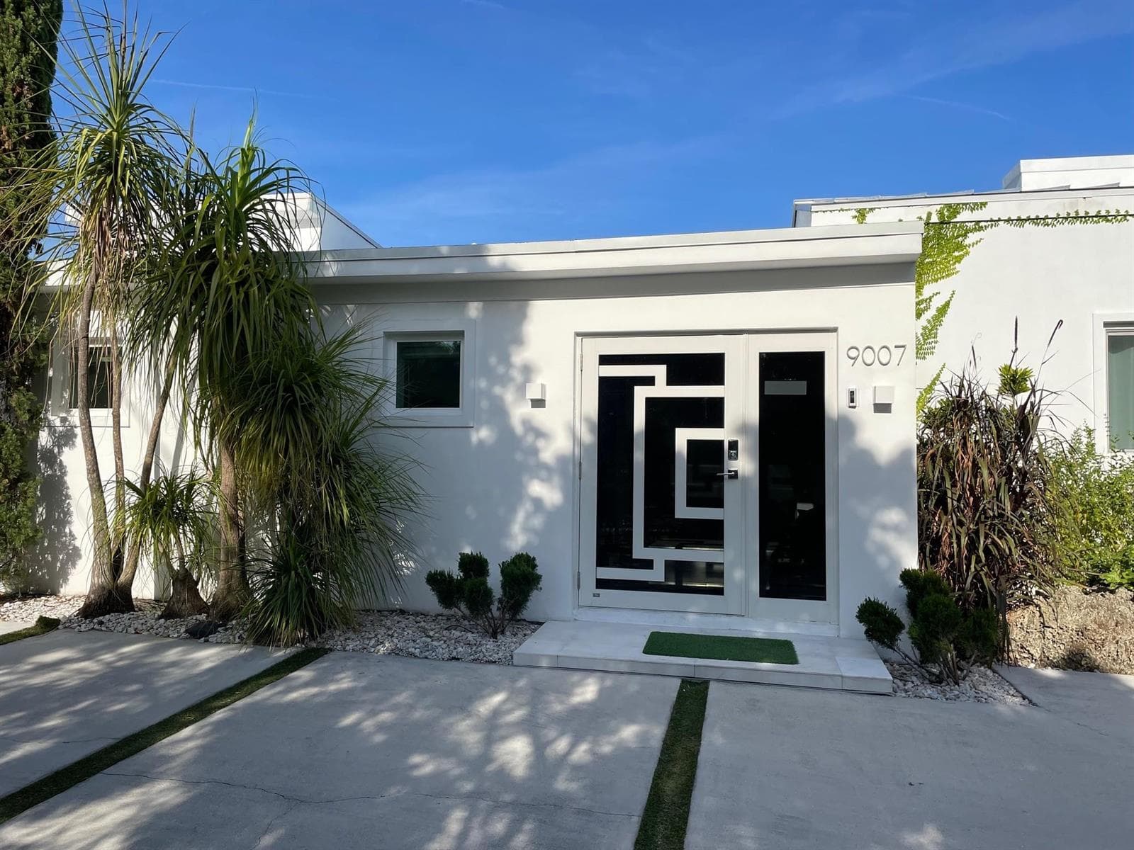 9007 NE 10th Avenue NE, Miami FL 33138 — 4