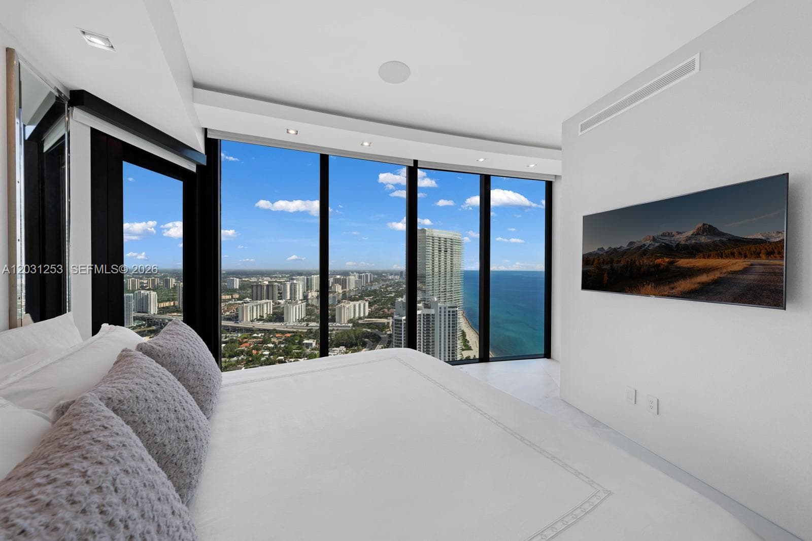 18555 Collins Ave # 4405, Sunny Isles Beach FL 33160 — 32