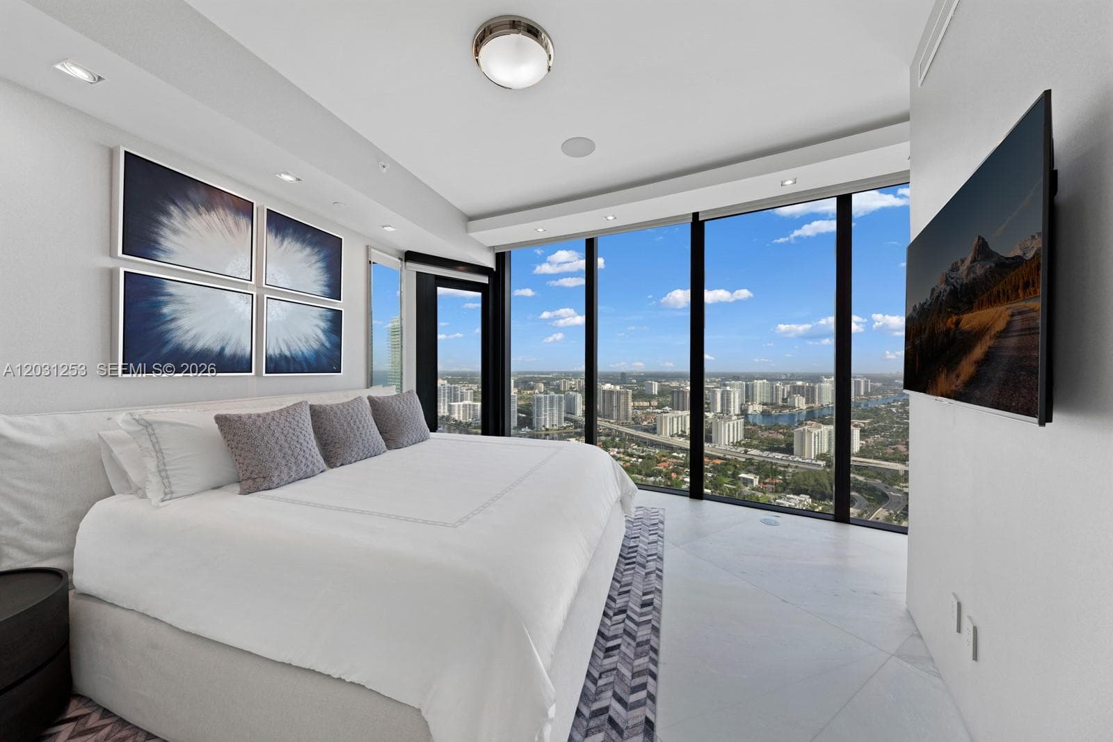 18555 Collins Ave # 4405, Sunny Isles Beach FL 33160 — 30