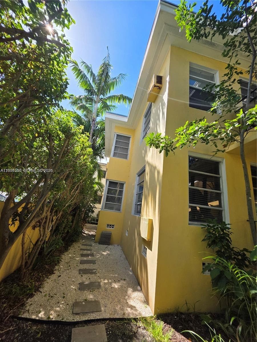 8024 Harding Ave # 1A, Miami Beach FL 33141 — 17