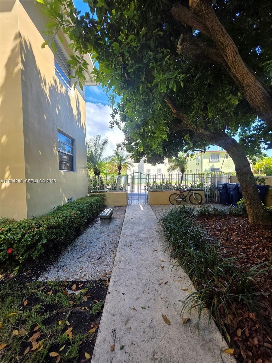 8024 Harding Ave # 1A, Miami Beach FL 33141 — 14