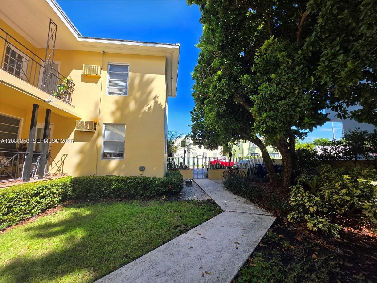 8024 Harding Ave # 1A, Miami Beach FL 33141 — 19
