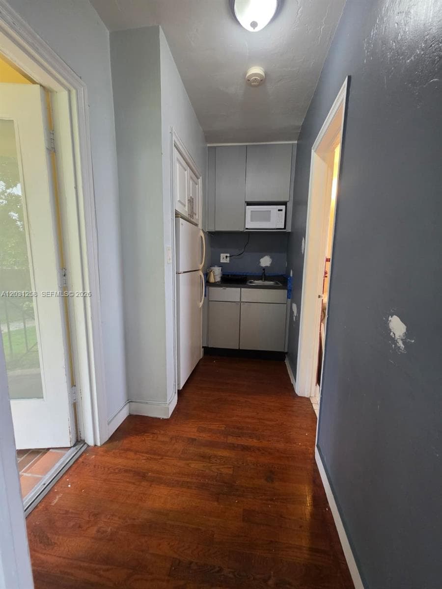 8024 Harding Ave # 1A, Miami Beach FL 33141 — 4