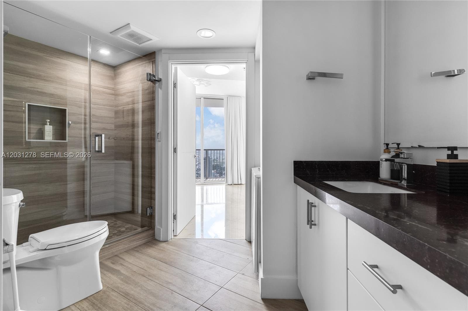 1750 N Bayshore Dr # 4414, Miami FL 33132 — 16
