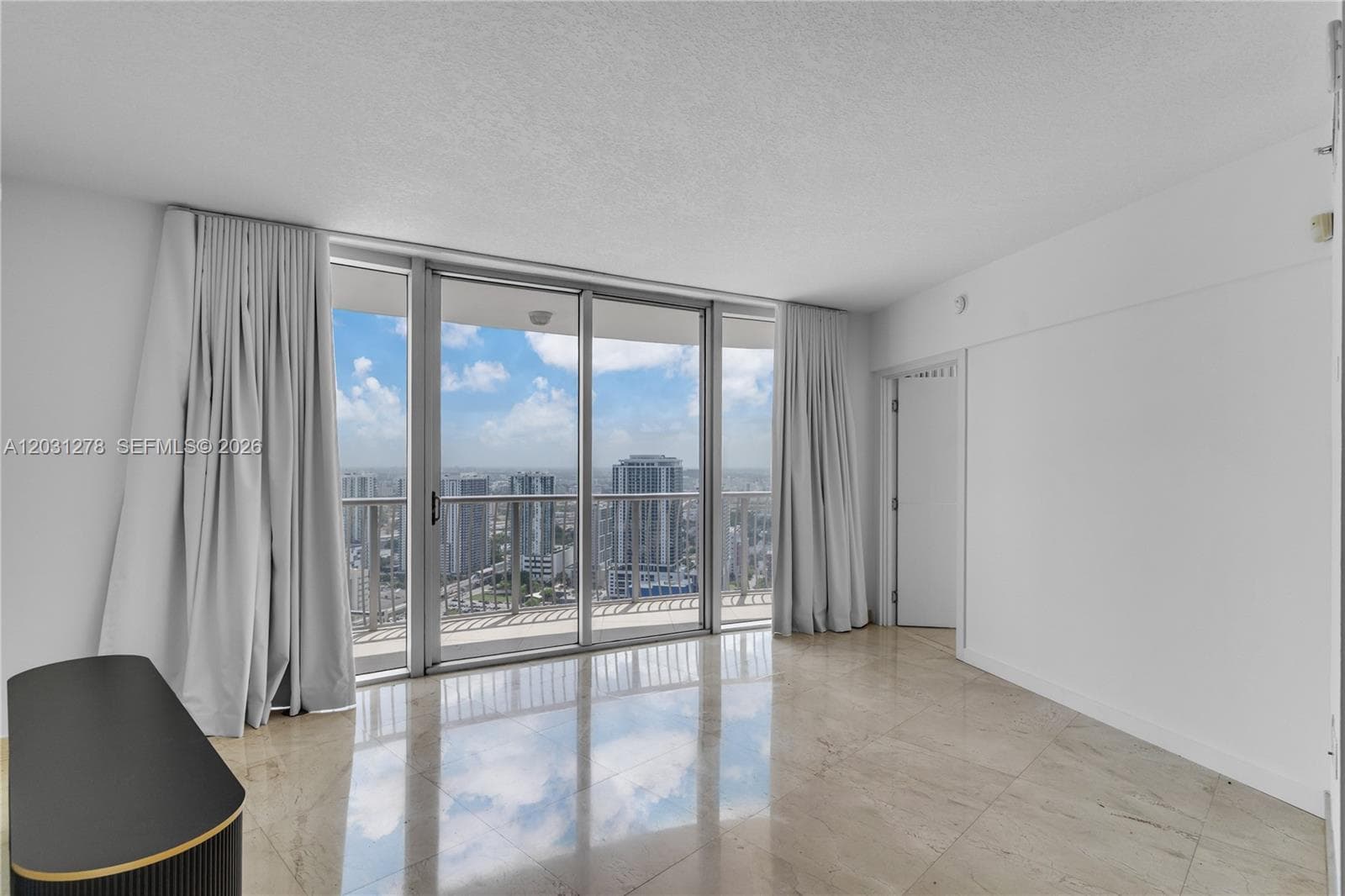 1750 N Bayshore Dr # 4414, Miami FL 33132 — 4