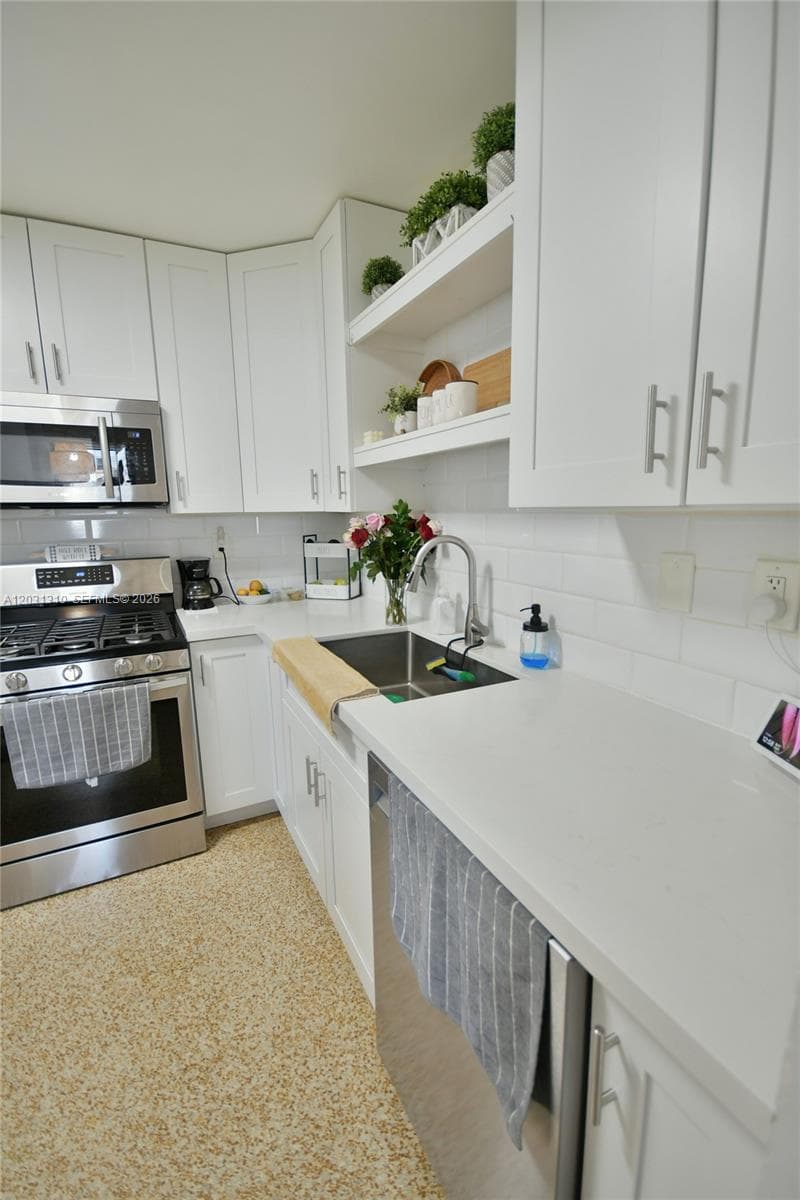 8350 SW 12th Ter, Miami FL 33144 — 13