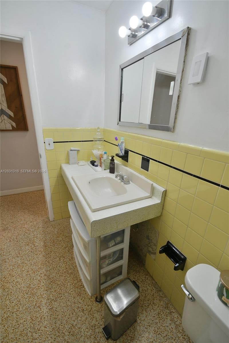 8350 SW 12th Ter, Miami FL 33144 — 20