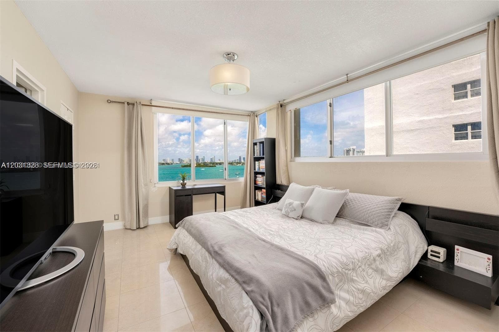 1200 West Ave # 725, Miami Beach FL 33139 — 7