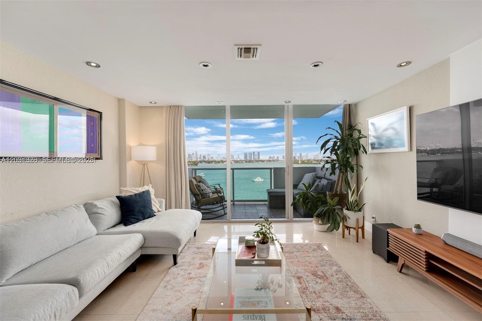 1200 West Ave # 725, Miami Beach FL 33139 — 4