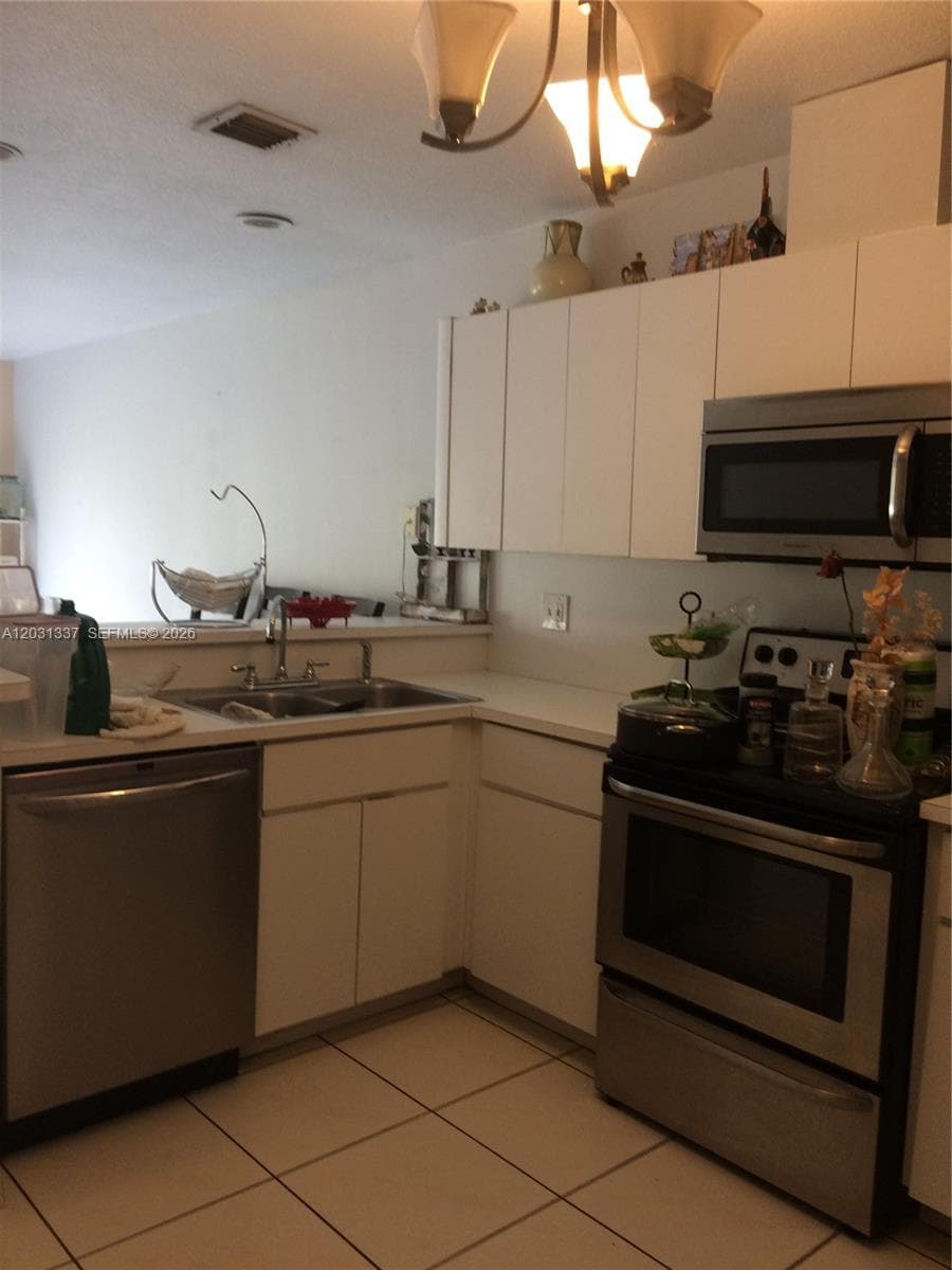 18003 SW 138th Ct, Miami FL 33177 — 7