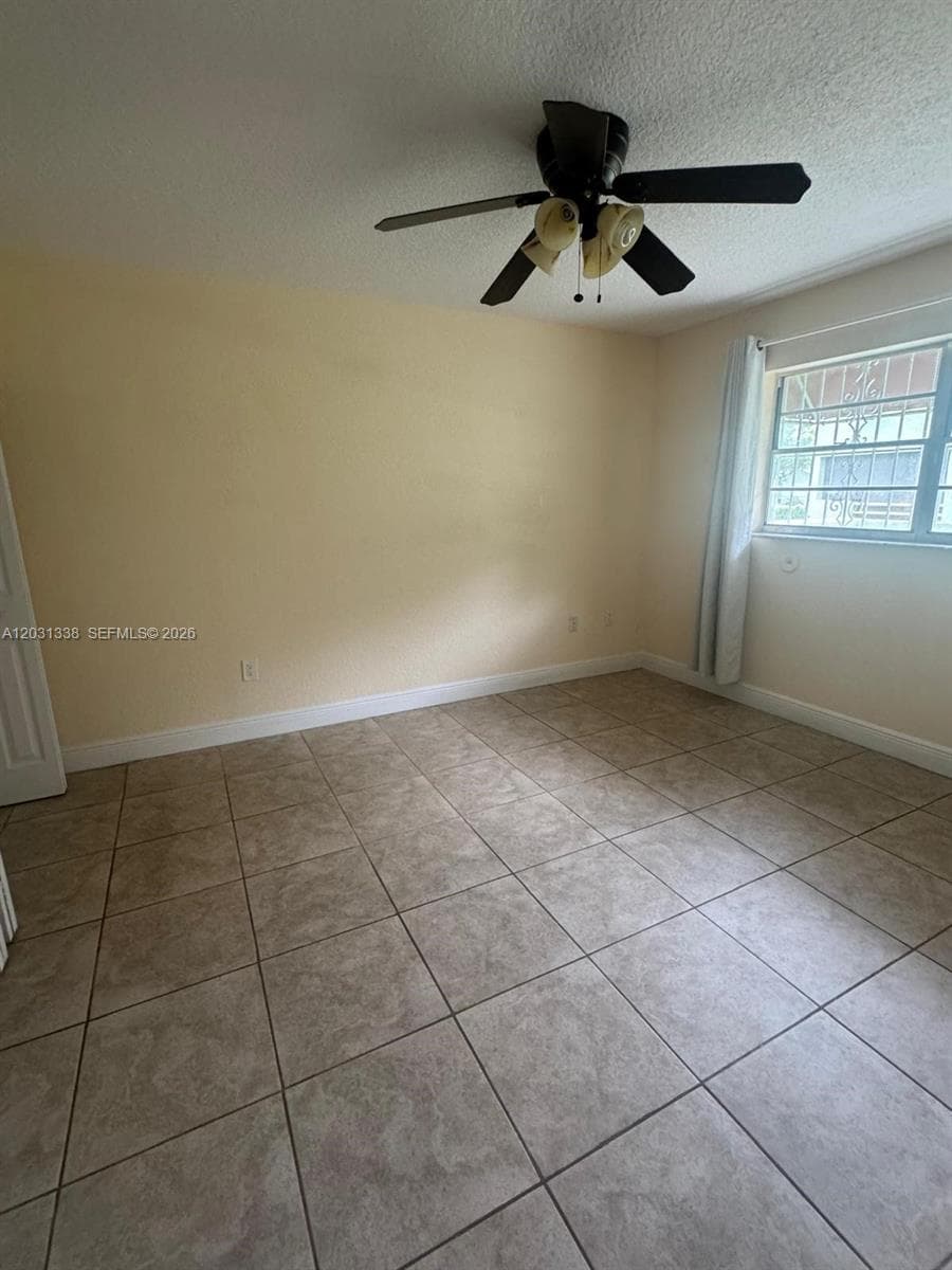 11173 NW 7th St # 18, Miami FL 33172 — 12