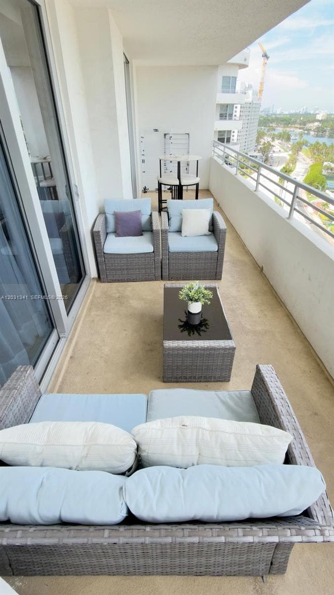 5555 Collins Ave # 16W, Miami Beach FL 33140 — 16