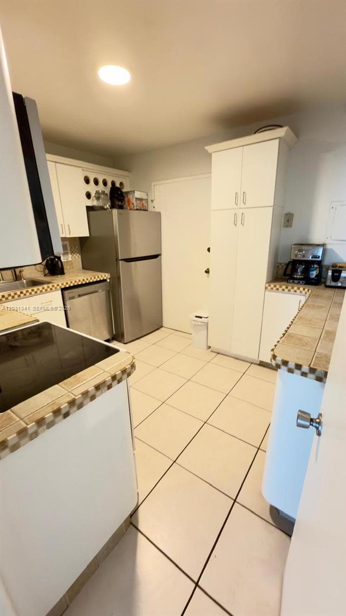 5555 Collins Ave # 16W, Miami Beach FL 33140 — 5
