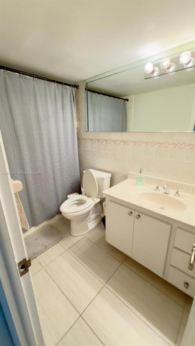 5555 Collins Ave # 16W, Miami Beach FL 33140 — 8