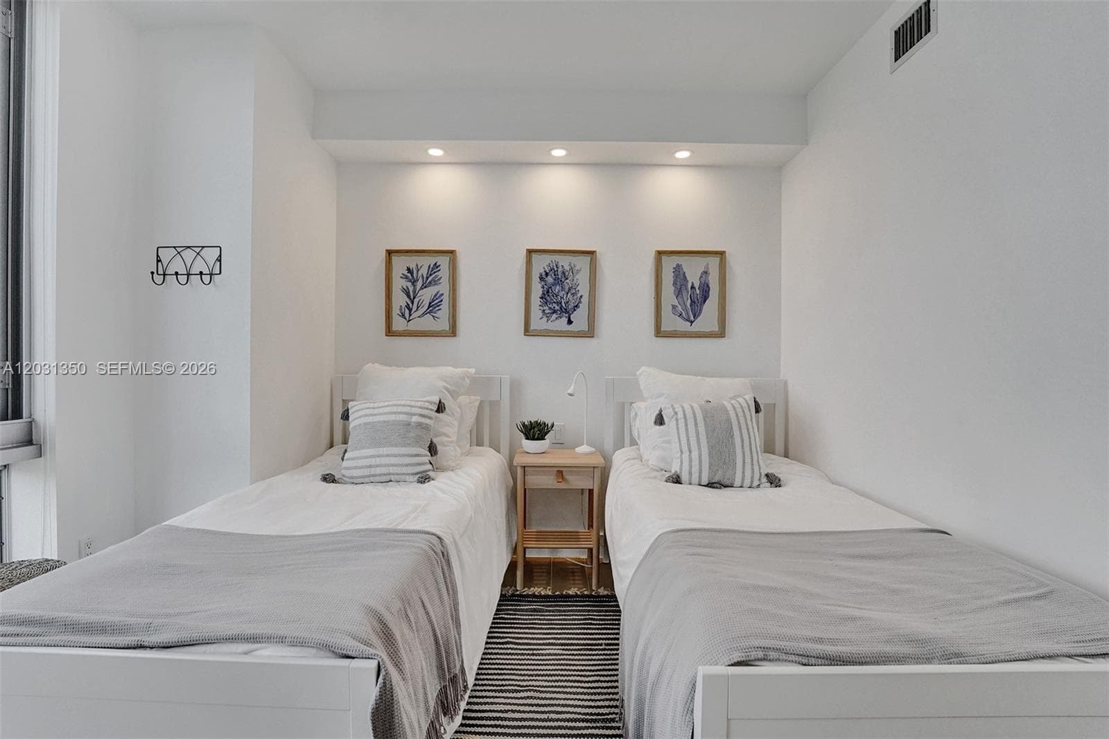 16385 Biscayne Blvd # 3107, North Miami Beach FL 33160 — 23