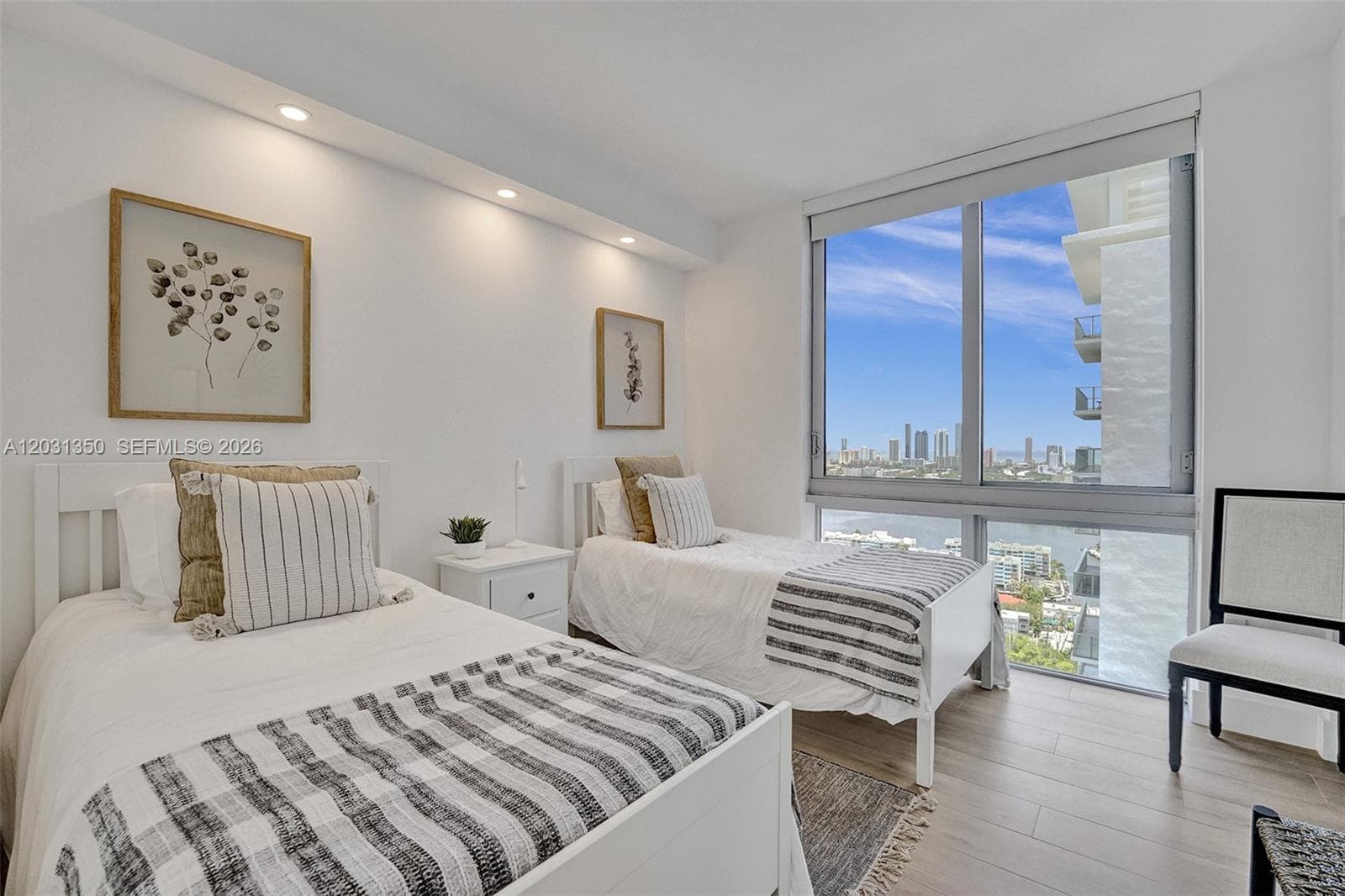 16385 Biscayne Blvd # 3107, North Miami Beach FL 33160 — 18