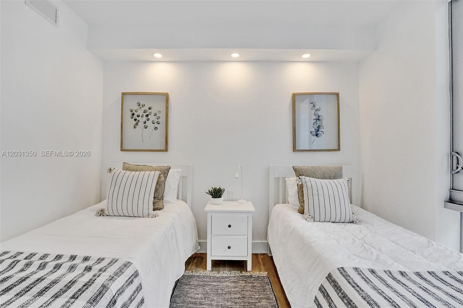 16385 Biscayne Blvd # 3107, North Miami Beach FL 33160 — 19