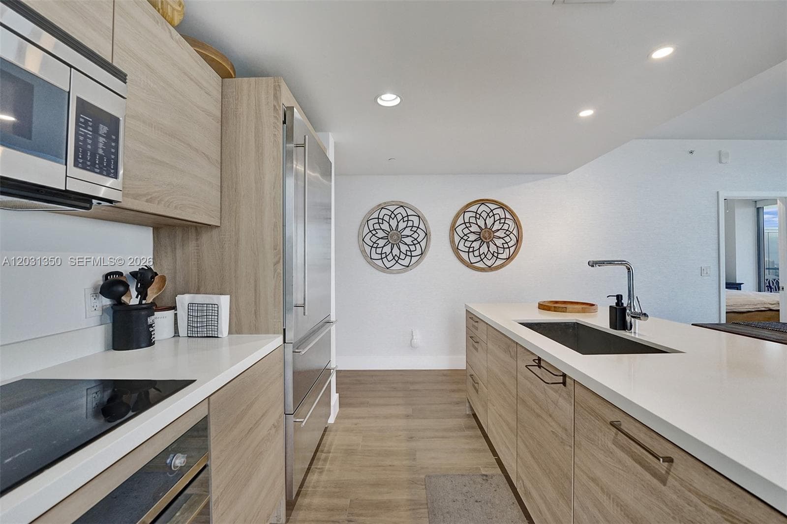 16385 Biscayne Blvd # 3107, North Miami Beach FL 33160 — 8
