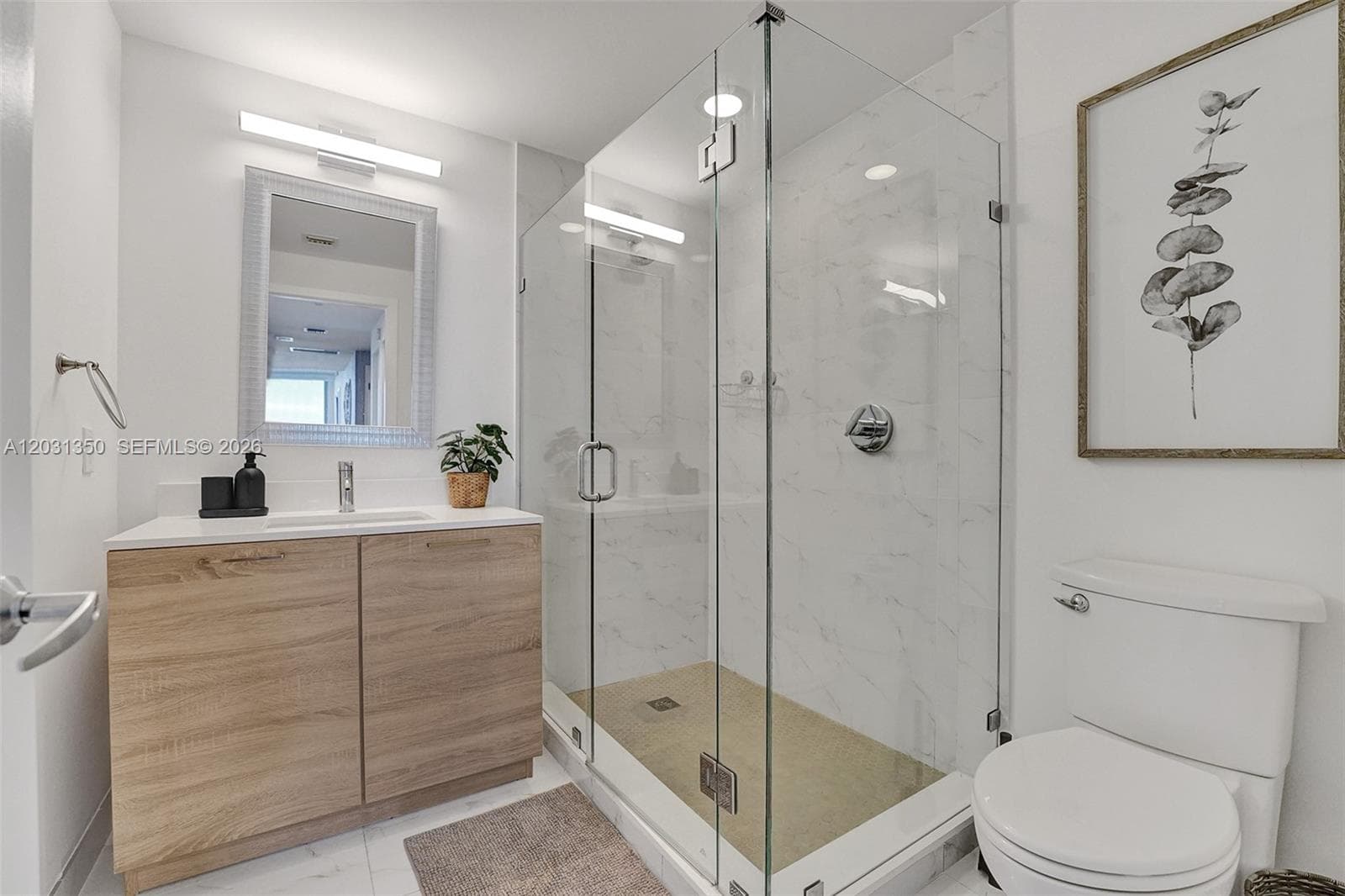 16385 Biscayne Blvd # 3107, North Miami Beach FL 33160 — 25