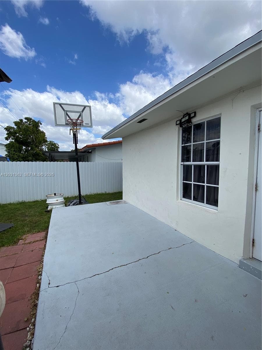 11352 SW 3rd St # B, Sweetwater FL 33174 — 10