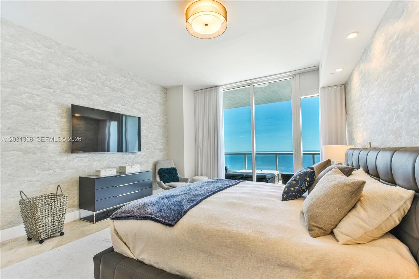 100 S Pointe Dr # 2806, Miami Beach FL 33139 — 17