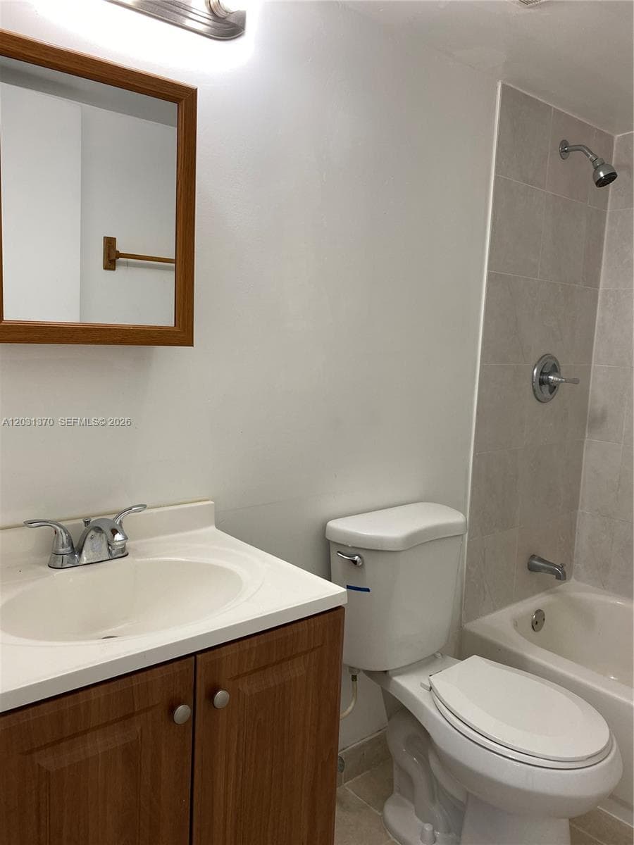 7075 NW 186th St # C308, Hialeah FL 33015 — 18