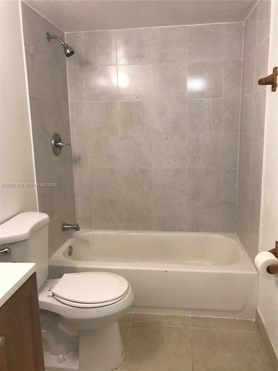 7075 NW 186th St # C308, Hialeah FL 33015 — 19